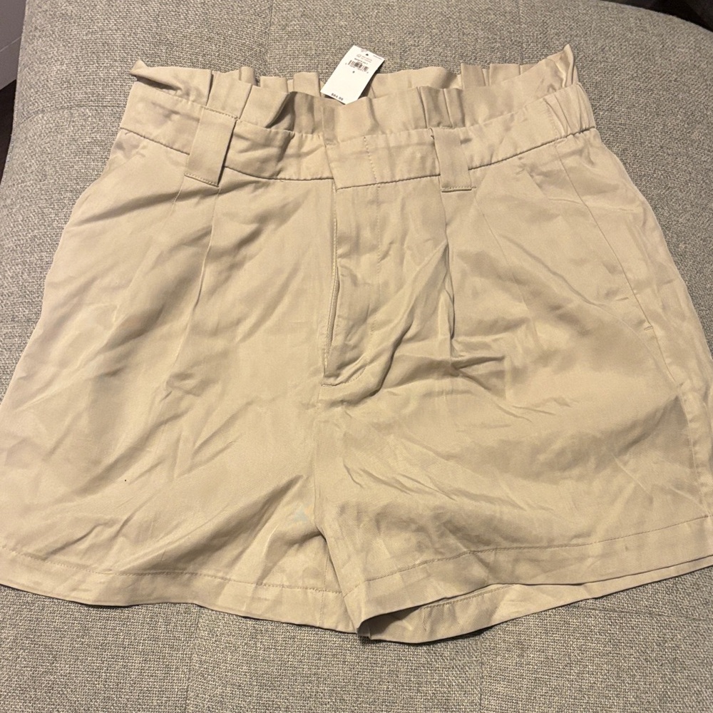 Banana Republic Beige High-Waisted Shorts
